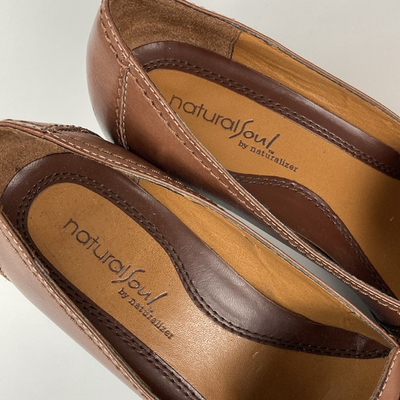 Naturalizer Brown Leather Heeled Loafer, Size 6.5 - Picture 9 of 16